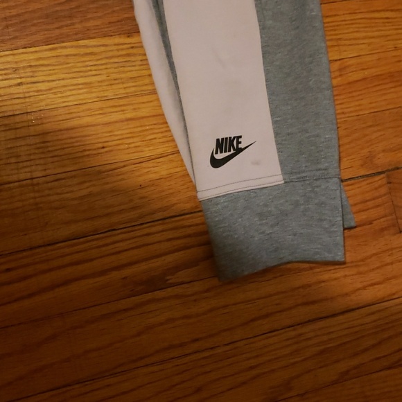 Nike Outfit!! - Picture 5 of 8